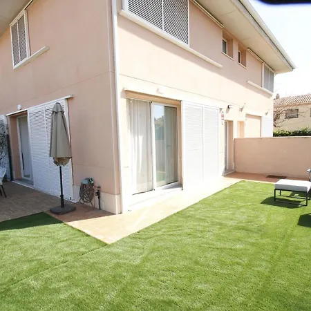 Vila Romana 28-7 *